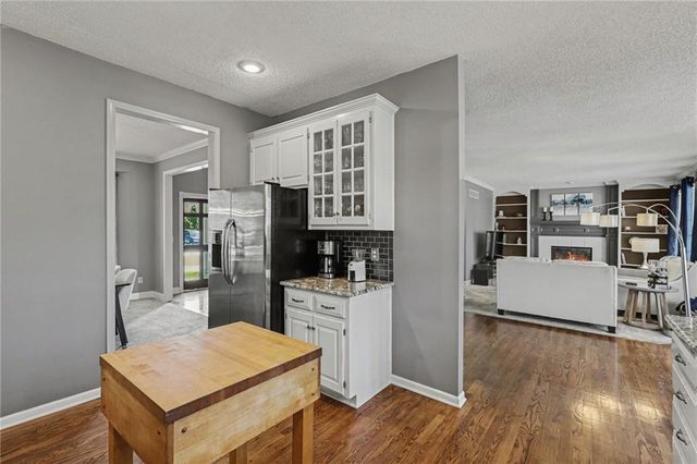 8308 W 127th Circle, Overland Park, KS 66213