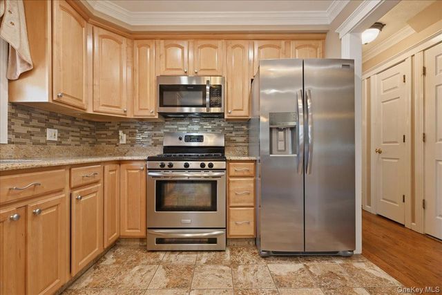 1022 White Birch Lane, Wantagh, NY 11793