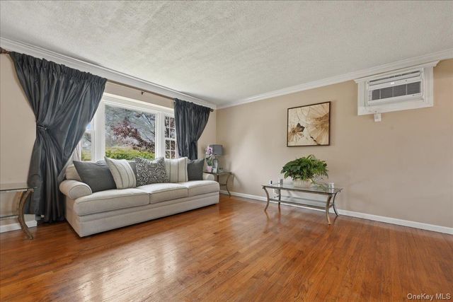 1022 White Birch Lane, Wantagh, NY 11793