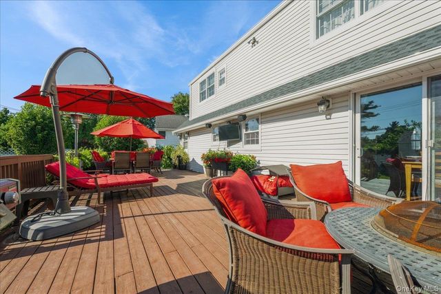 1022 White Birch Lane, Wantagh, NY 11793