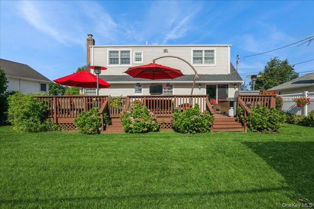 1022 White Birch Lane, Wantagh, NY 11793