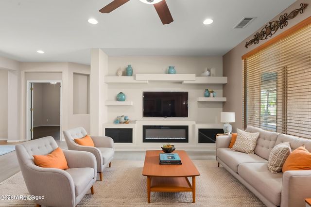 20306 N ESPERERO Lane, Surprise, AZ 85387