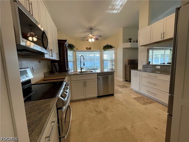 4436 SE 11th PL, Cape Coral, FL 33904