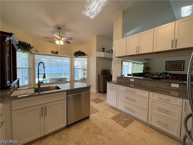 4436 SE 11th PL, Cape Coral, FL 33904