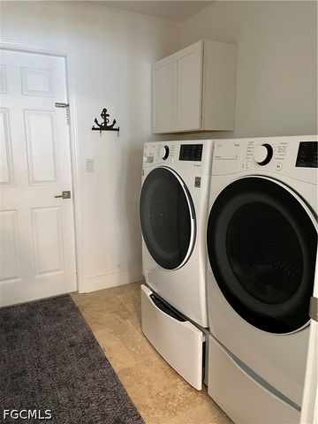 4436 SE 11th PL, Cape Coral, FL 33904