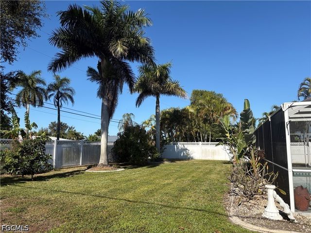 4436 SE 11th PL, Cape Coral, FL 33904