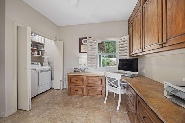 917 Challenger, Lakeway, TX 78734