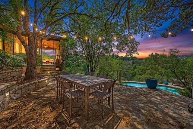 917 Challenger, Lakeway, TX 78734