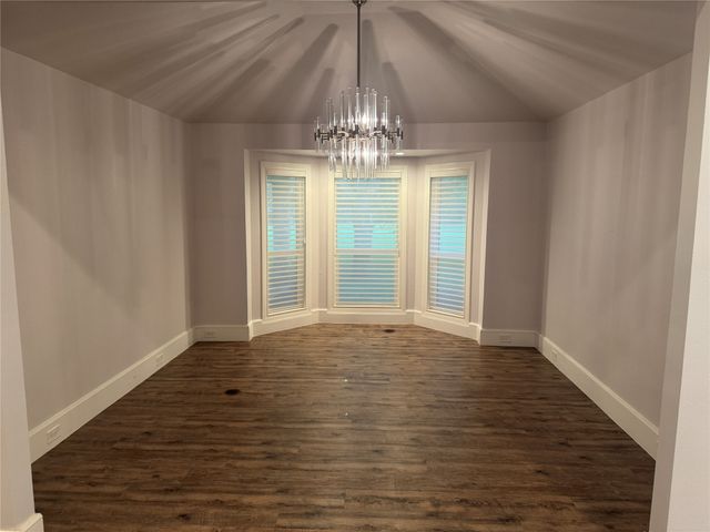 1016 Frost Hollow Drive, Desoto, TX 75115