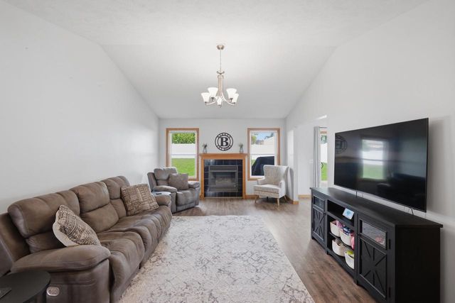 118 Campion Drive, Evansville, WI 53536