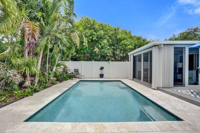 4641 NE 6th Avenue, Oakland Park, FL 33334