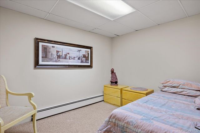 14 Pine Drive, Woodbury, NY 11797