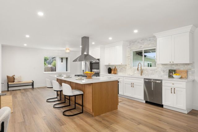 2932 Kadema Dr, Sacramento, CA 95864