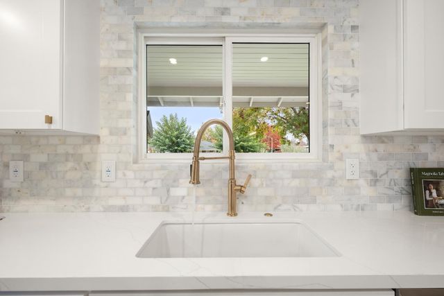 2932 Kadema Dr, Sacramento, CA 95864