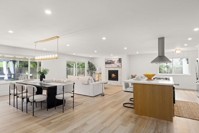 2932 Kadema Dr, Sacramento, CA 95864