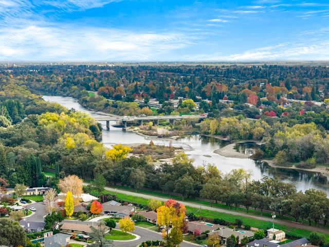 2932 Kadema Dr, Sacramento, CA 95864