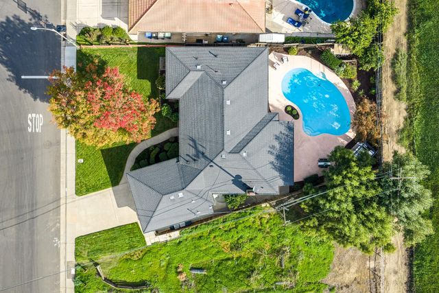 2932 Kadema Dr, Sacramento, CA 95864