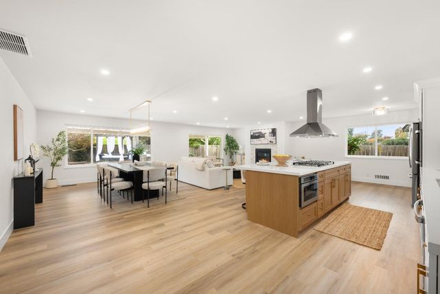 2932 Kadema Dr, Sacramento, CA 95864