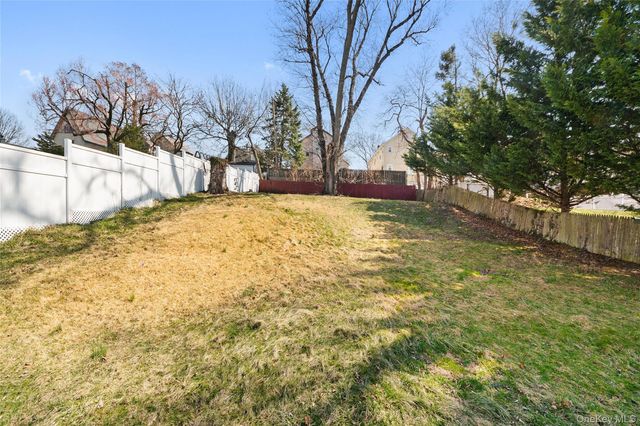 53 Sweetfield Circle, Yonkers, NY 10704