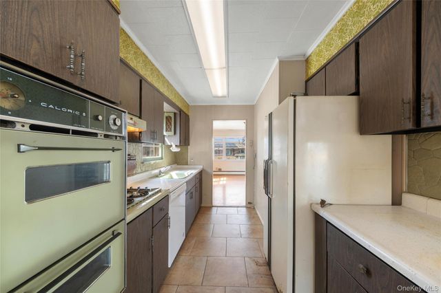 53 Sweetfield Circle, Yonkers, NY 10704