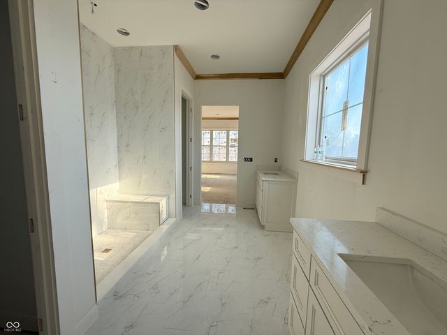 1713 Deer Creek Way, Columbus, IN 47201