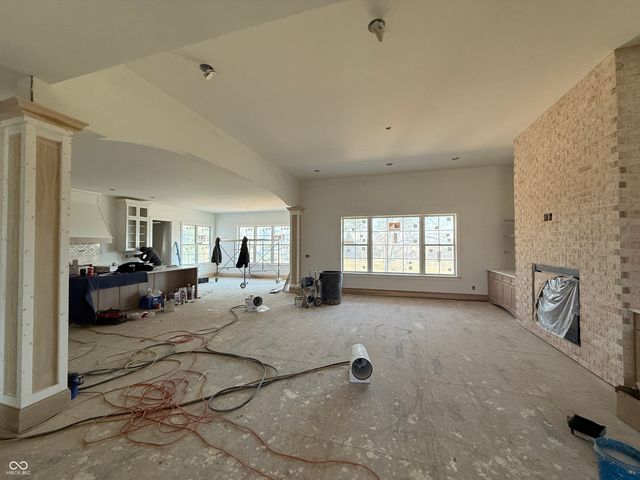 1713 Deer Creek Way, Columbus, IN 47201