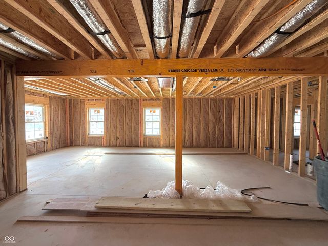 1713 Deer Creek Way, Columbus, IN 47201