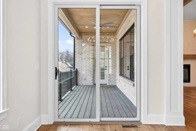 1713 Deer Creek Way, Columbus, IN 47201