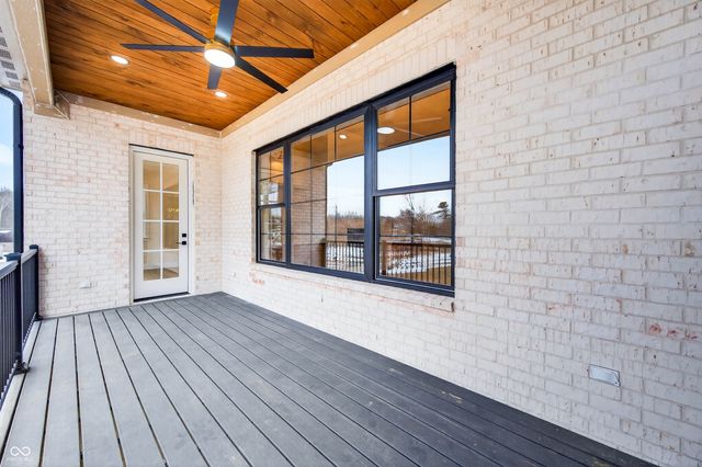 1713 Deer Creek Way, Columbus, IN 47201