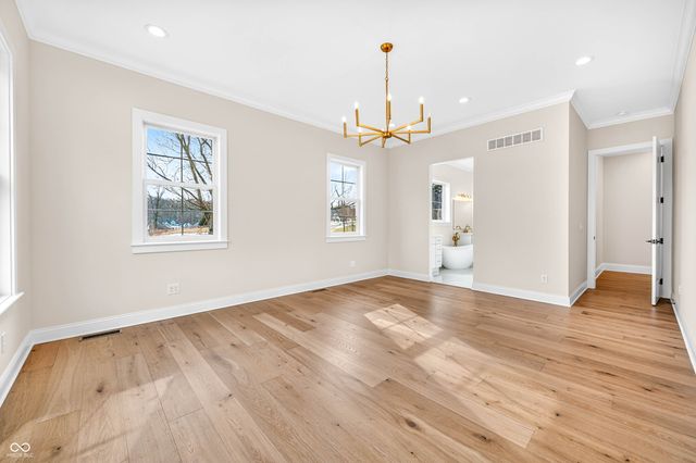 1713 Deer Creek Way, Columbus, IN 47201