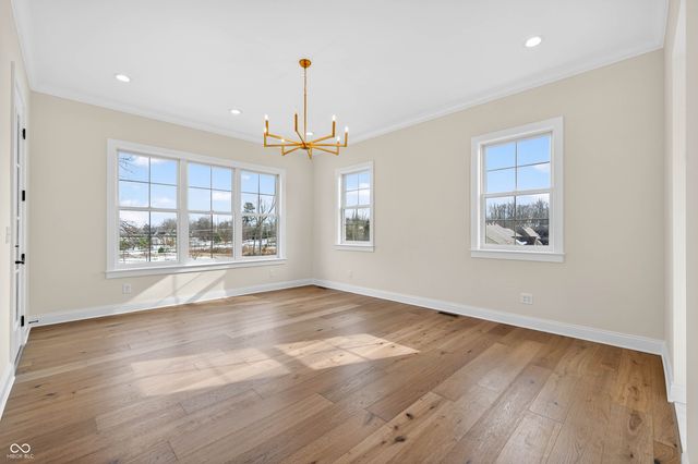 1713 Deer Creek Way, Columbus, IN 47201