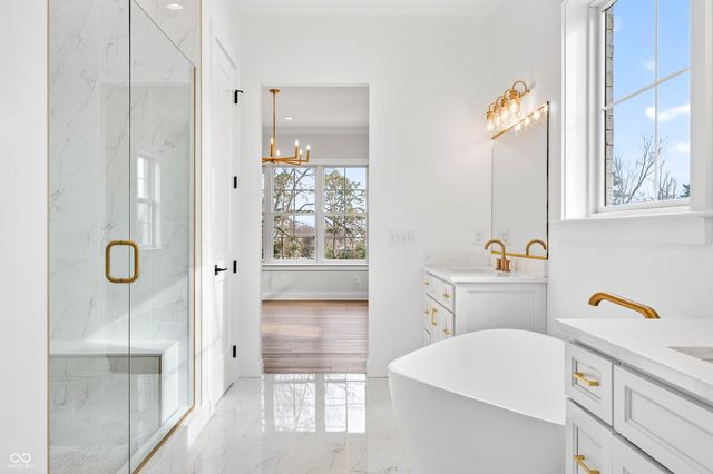 1713 Deer Creek Way, Columbus, IN 47201