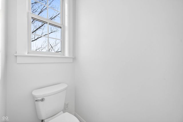 1713 Deer Creek Way, Columbus, IN 47201