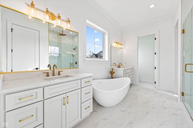 1713 Deer Creek Way, Columbus, IN 47201