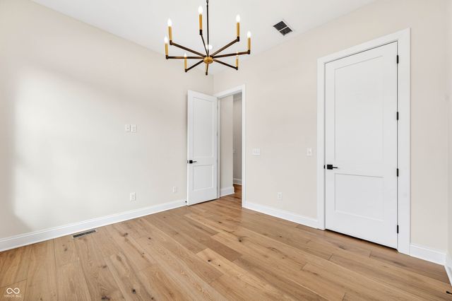 1713 Deer Creek Way, Columbus, IN 47201