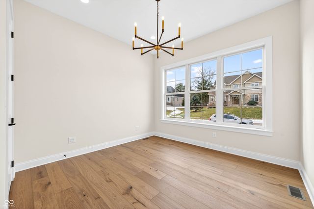 1713 Deer Creek Way, Columbus, IN 47201