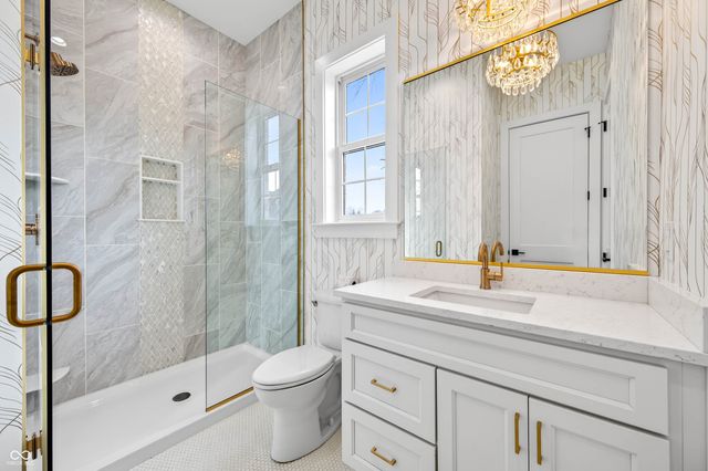 1713 Deer Creek Way, Columbus, IN 47201