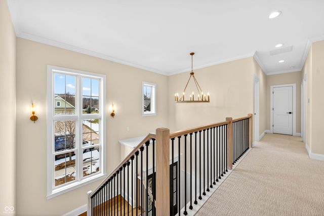 1713 Deer Creek Way, Columbus, IN 47201