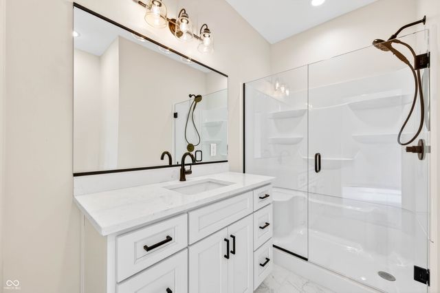 1713 Deer Creek Way, Columbus, IN 47201