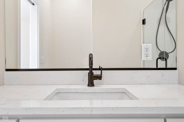 1713 Deer Creek Way, Columbus, IN 47201