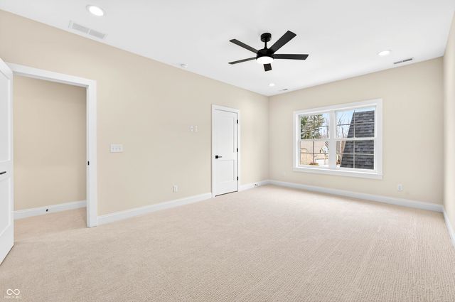 1713 Deer Creek Way, Columbus, IN 47201