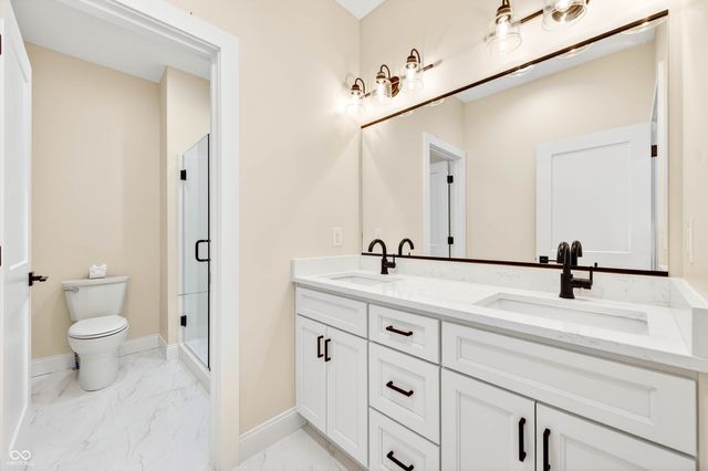 1713 Deer Creek Way, Columbus, IN 47201