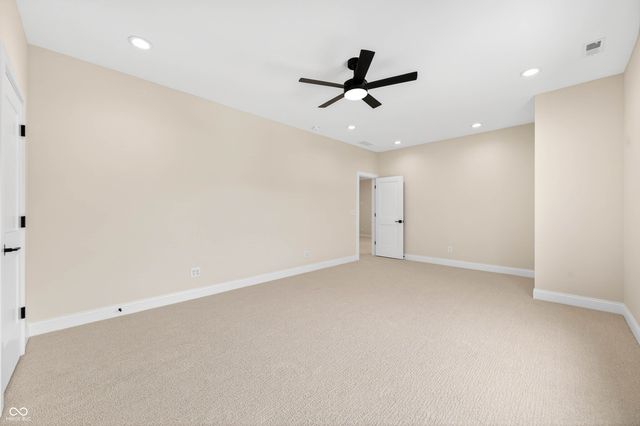 1713 Deer Creek Way, Columbus, IN 47201