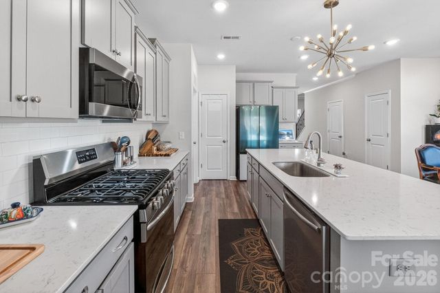 240 Eden Avenue, Mooresville, NC 28115