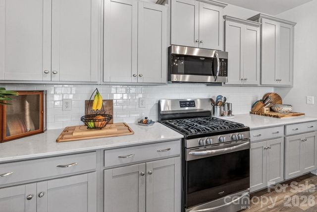 240 Eden Avenue, Mooresville, NC 28115