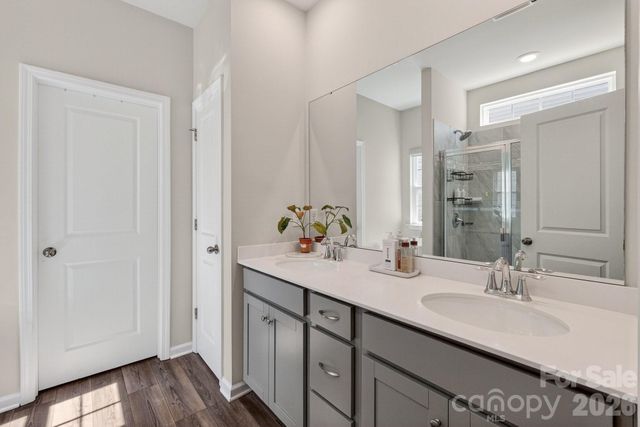 240 Eden Avenue, Mooresville, NC 28115