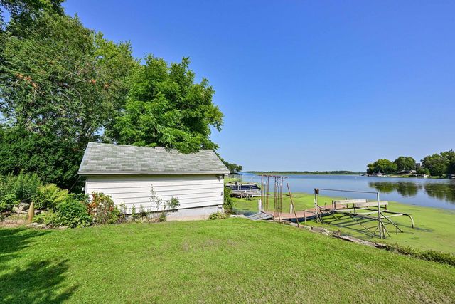 6301 Riverside ROAD, Waterford, WI 53185