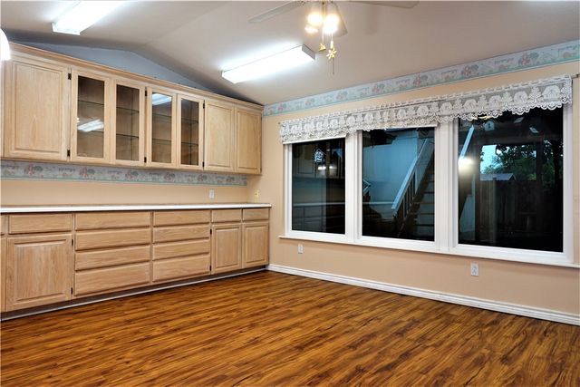 216 Llano Dr, Portland, TX 78374