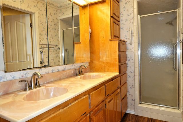 216 Llano Dr, Portland, TX 78374