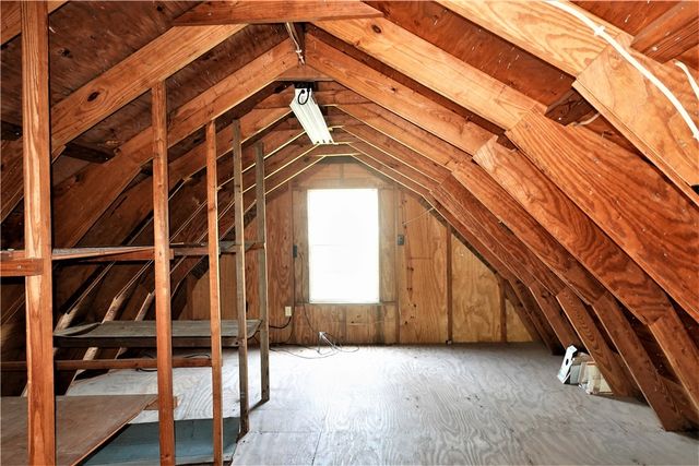 216 Llano Dr, Portland, TX 78374